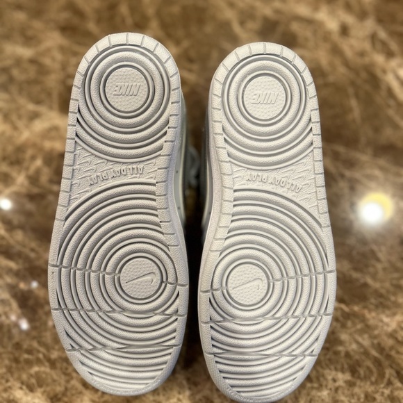 Limited edition Nike Air Force 1 - Picture 9 of 9